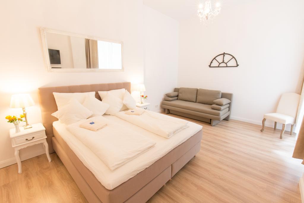 Fritz By Rockchair Apartments L Superhost Status L 3 Bedrooms Boxspringbeds 2 Bathrooms 2 Kitchen - Cozy Family & Business Flair Welcomes You! Berlin Bagian luar foto