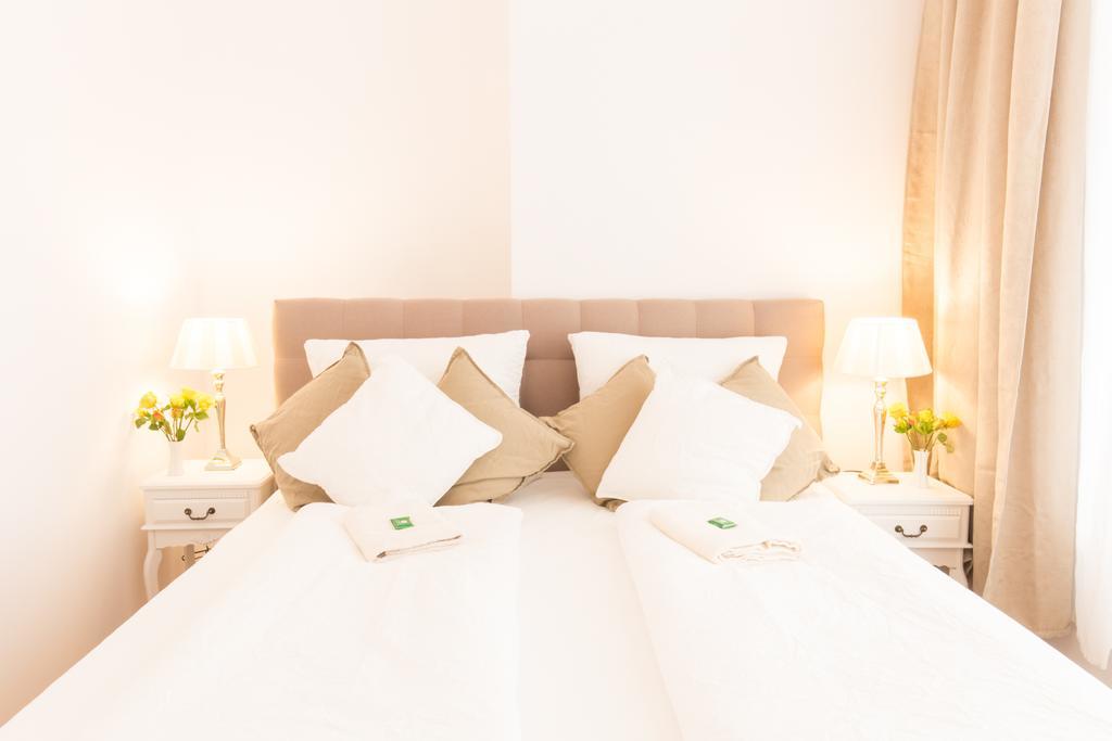 Fritz By Rockchair Apartments L Superhost Status L 3 Bedrooms Boxspringbeds 2 Bathrooms 2 Kitchen - Cozy Family & Business Flair Welcomes You! Berlin Bagian luar foto