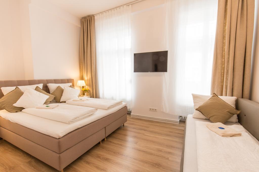 Fritz By Rockchair Apartments L Superhost Status L 3 Bedrooms Boxspringbeds 2 Bathrooms 2 Kitchen - Cozy Family & Business Flair Welcomes You! Berlin Bagian luar foto