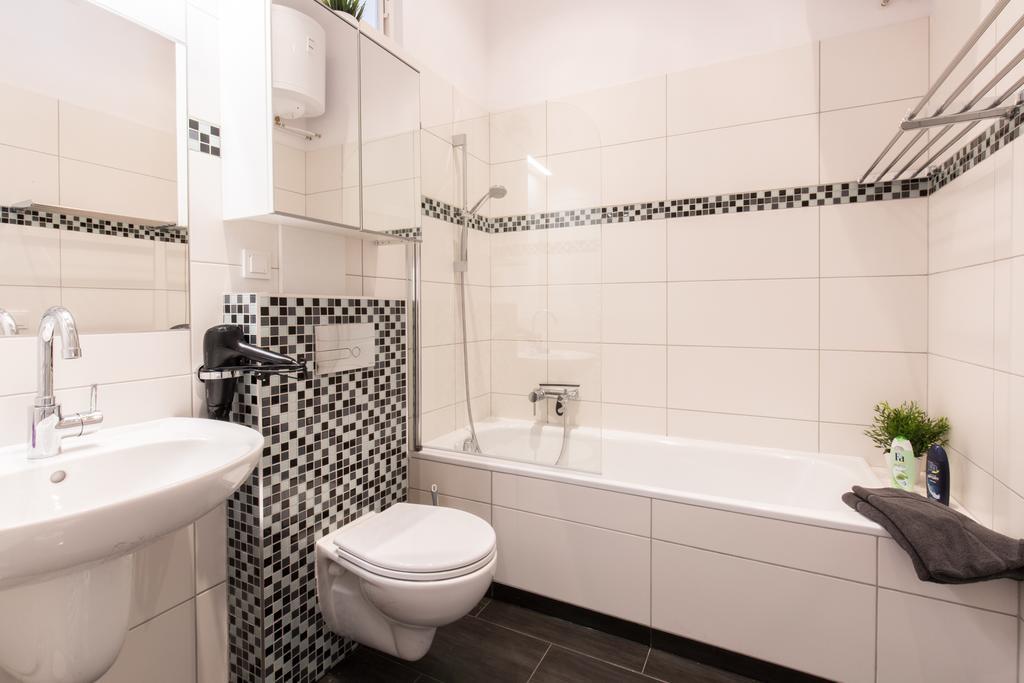 Fritz By Rockchair Apartments L Superhost Status L 3 Bedrooms Boxspringbeds 2 Bathrooms 2 Kitchen - Cozy Family & Business Flair Welcomes You! Berlin Bagian luar foto
